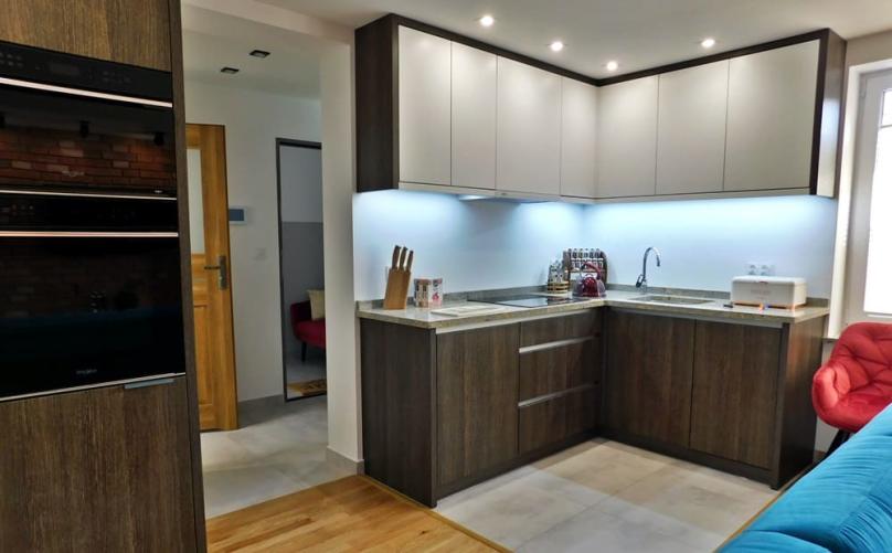Szeregówka w Centrum Suwałk – 214 m2 | 2 mieszkania + lokal usługowy